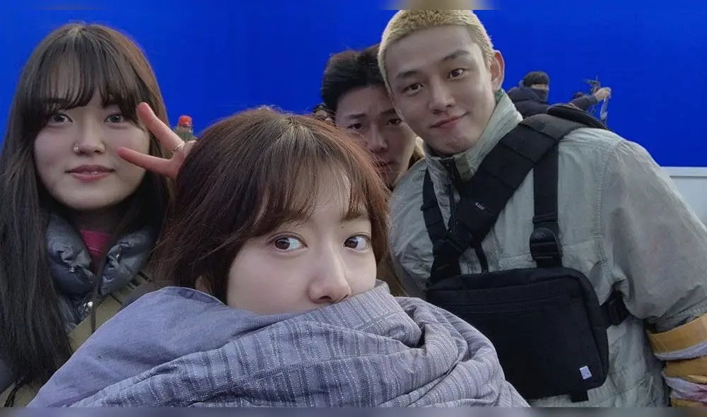 Desliza para ver más fotos de los actores Park SHin Hye y Yoo Ah In. Créditos: Instagram
