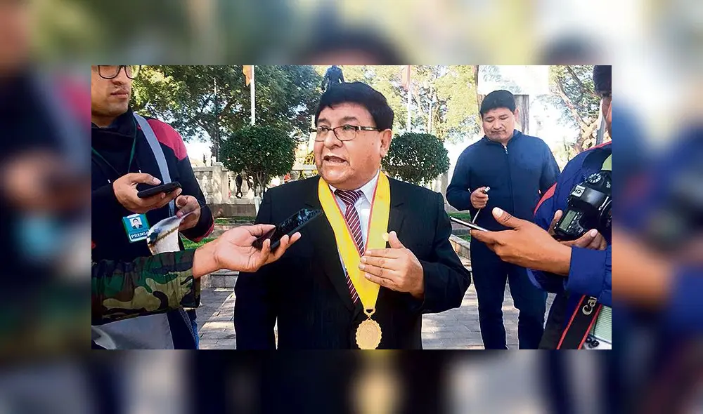 Alcalde Julio Medina. Alcalde Julio Medina.