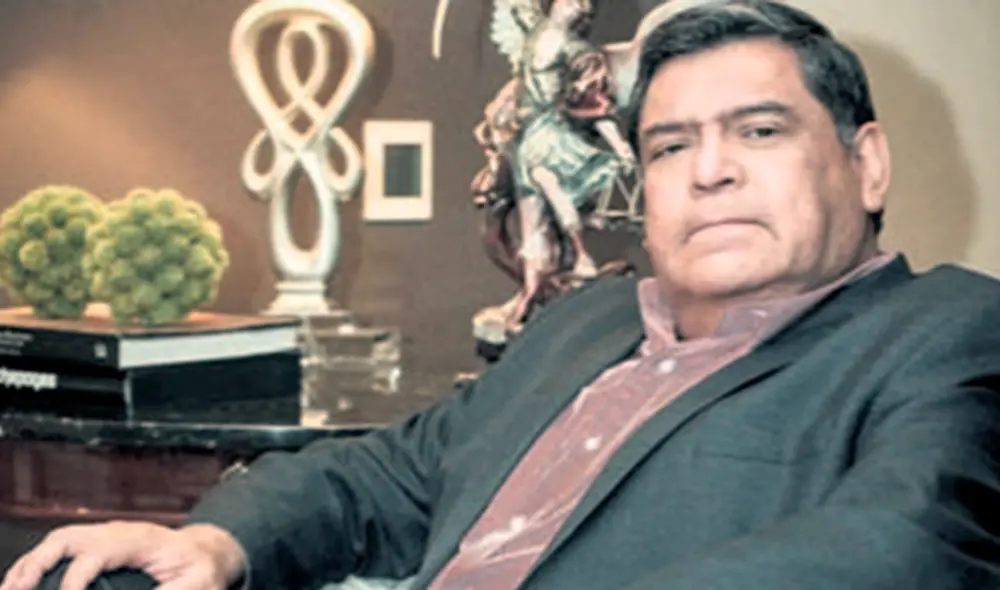 Exsuperintendente de Banca y Seguros. Actualmente es director del Departamento Académico de Economía del PAD, la Escuela de Dirección de la Universidad de Piura. Exsuperintendente de Banca y Seguros. Actualmente es director del Departamento Académico de Economía del PAD, la Escuela de Dirección de la Universidad de Piura.