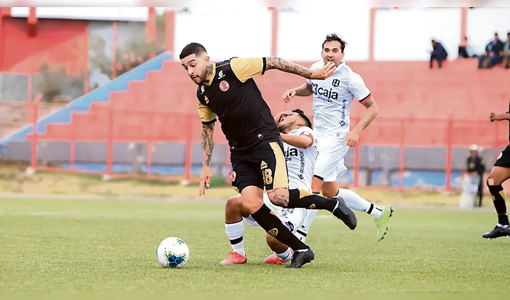 festejo. Arce anotó su cuarto gol, celebró, luego lo expulsaron festejo. Arce anotó su cuarto gol, celebró, luego lo expulsaron