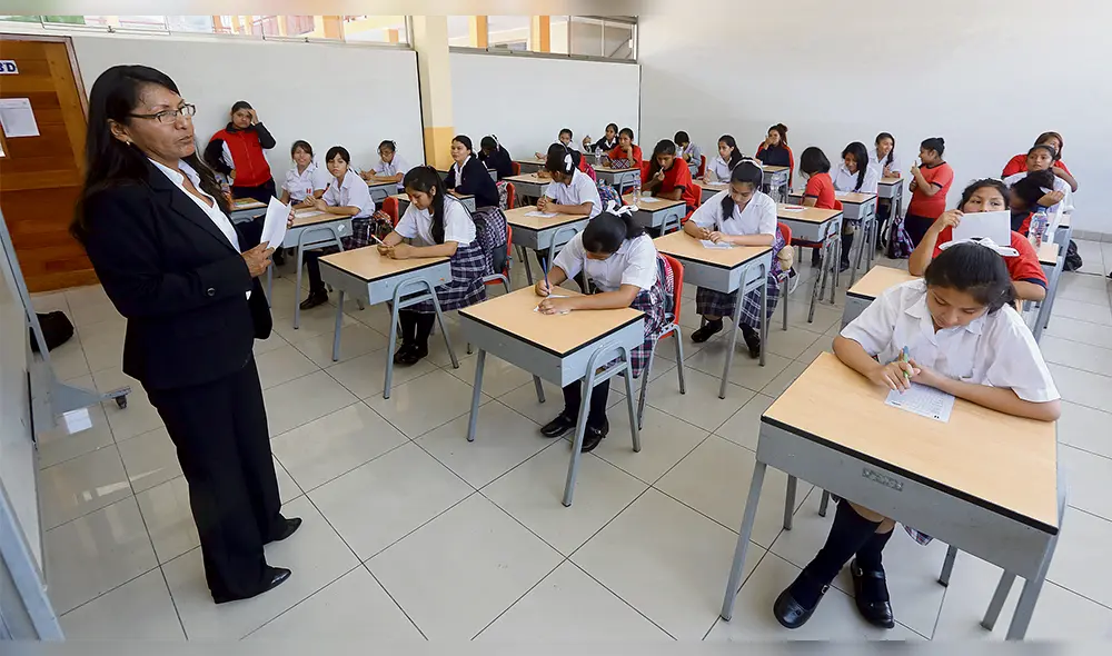 Calificación con letras se aplicará desde marzo para más de 2 millones de escolares Calificación con letras se aplicará desde marzo para más de 2 millones de escolares