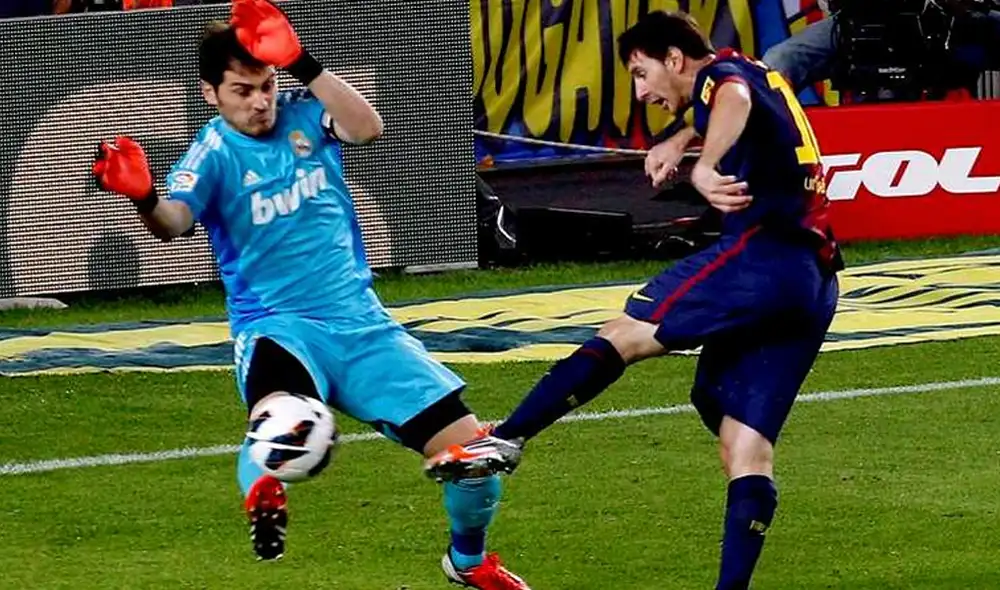 Despedida de Lionel Messi a Iker Casillas. | Foto: EFE