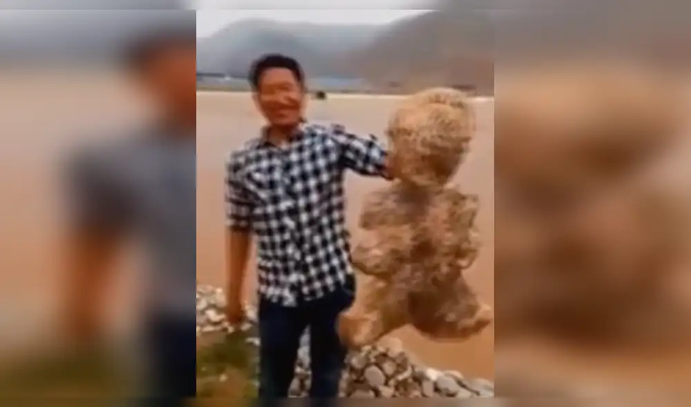 YouTube: descubren una criatura con forma humana en playa de China [VIDEO]