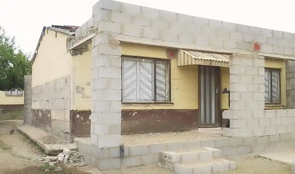 La joven decidió construir esta parte de su casa por cuenta propia y sorprendió a miles. Foto: Zamanzini Philisiwe / Facebook
