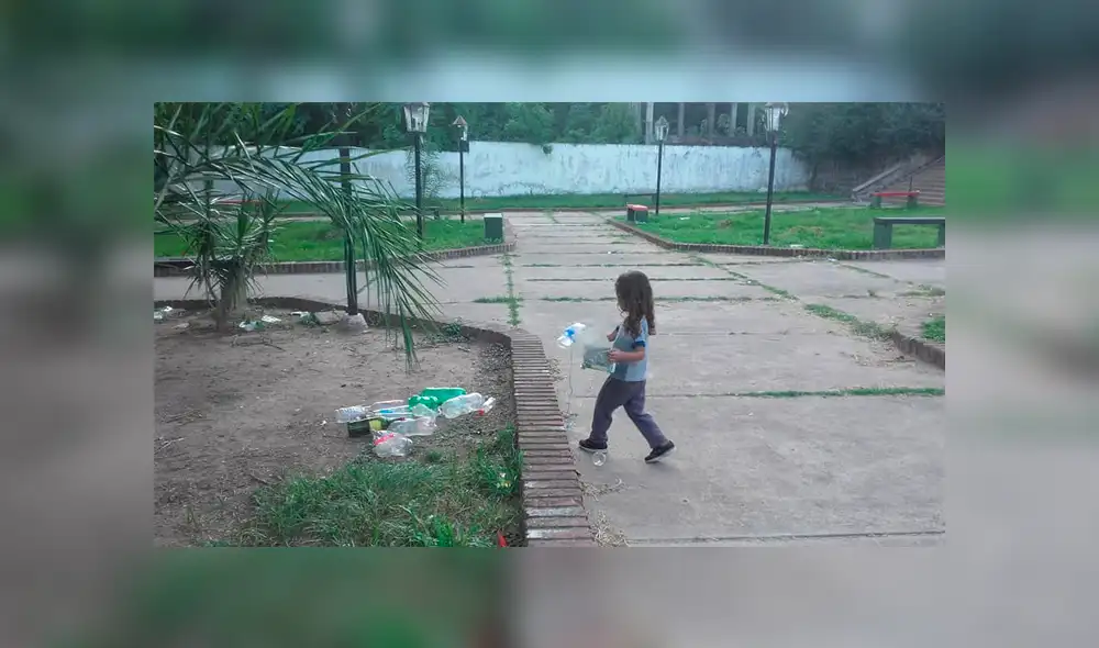 El pequeño amontona los envases en un lugar con la esperanza que algún empleado municipal se lo lleve. El pequeño amontona los envases en un lugar con la esperanza que algún empleado municipal se lo lleve.