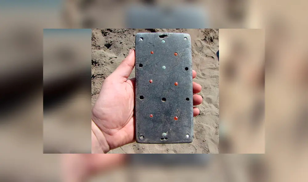 Desliza para ver los detalles de este 'iPhone prehistórico' que se viralizó en Facebook. Foto: Captura. Desliza para ver los detalles de este 'iPhone prehistórico' que se viralizó en Facebook. Foto: Captura.