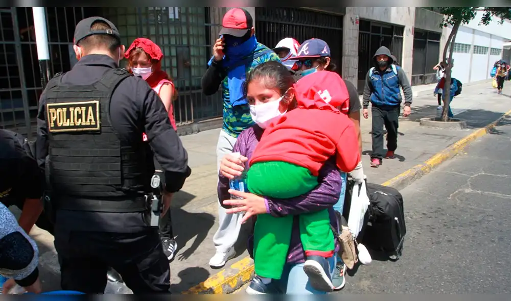 Piuranos inician caminata de retorno de 10 días.