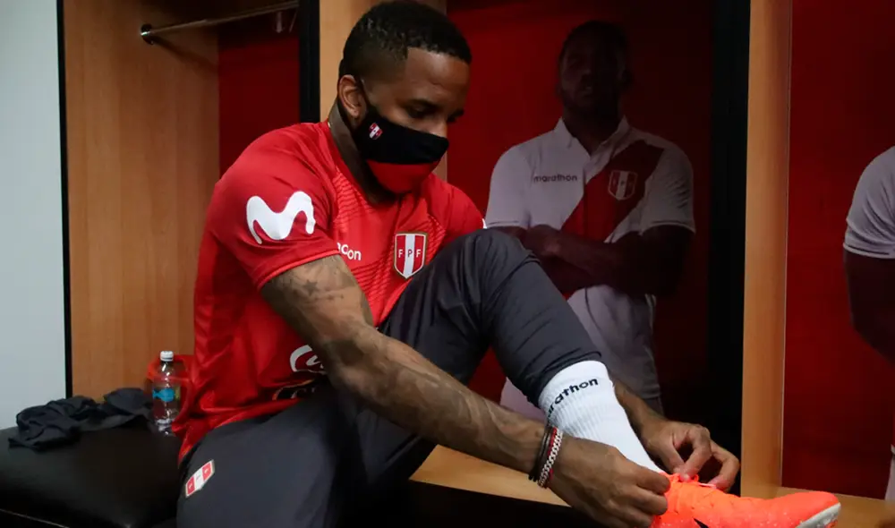 Jefferson Farfán fue uno de los primeros que empezó a trabajar bajo las órdenes del comando técnico durante la pandemia luego de culminarse su contrato con Lokomotiv. Foto: FPF