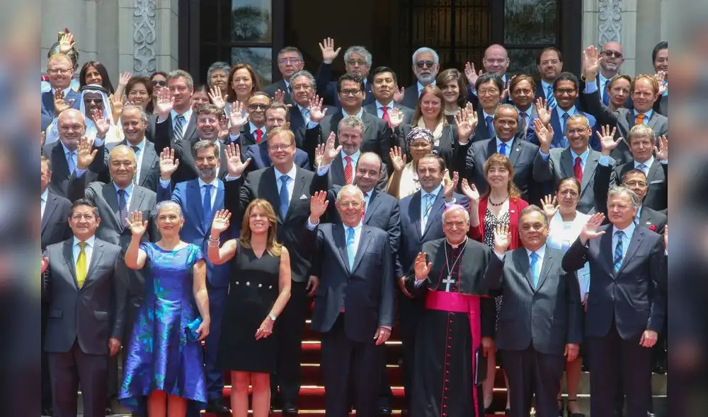 PPK insiste en que crisis se debe a falsas insinuaciones y a sus “decisiones difíciles” 