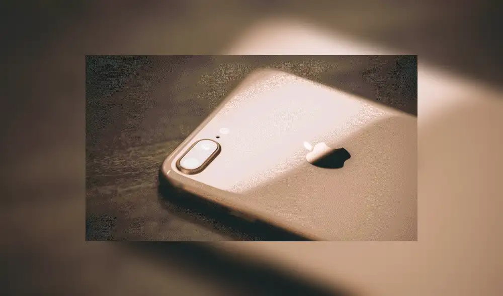 Vía Facebook: chico se entera que su novia lo engaña, luego de el Siri de su iPhone la delatara [VIDEO]