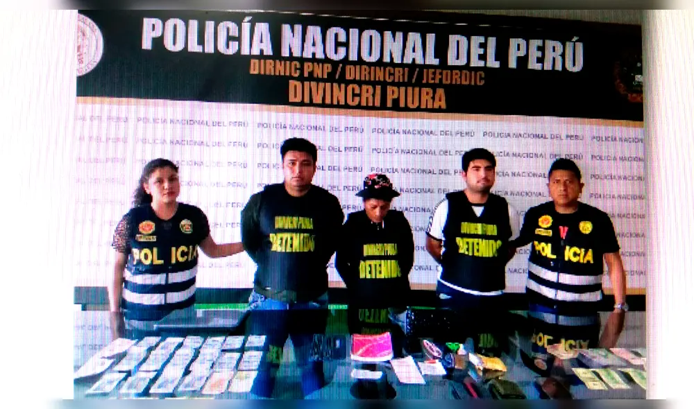 Los presuntos estafadores se encuentran en la comisaría. Los presuntos estafadores se encuentran en la comisaría.