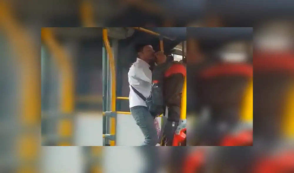 En Facebook, un joven se subió a un vehículo para demostrar su talento imitando a los famosos cantantes. En Facebook, un joven se subió a un vehículo para demostrar su talento imitando a los famosos cantantes.