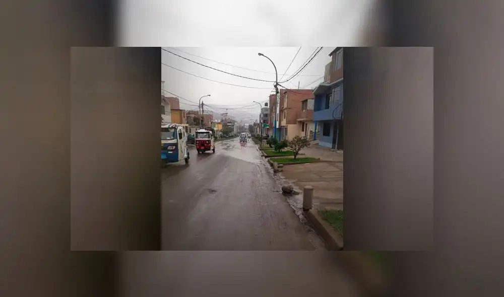 Vecinos reportan tubería rota en Ventanilla Vecinos reportan tubería rota en Ventanilla
