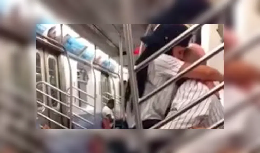 En YouTube, pareja fue captada teniendo sexo en metro de Nueva York 