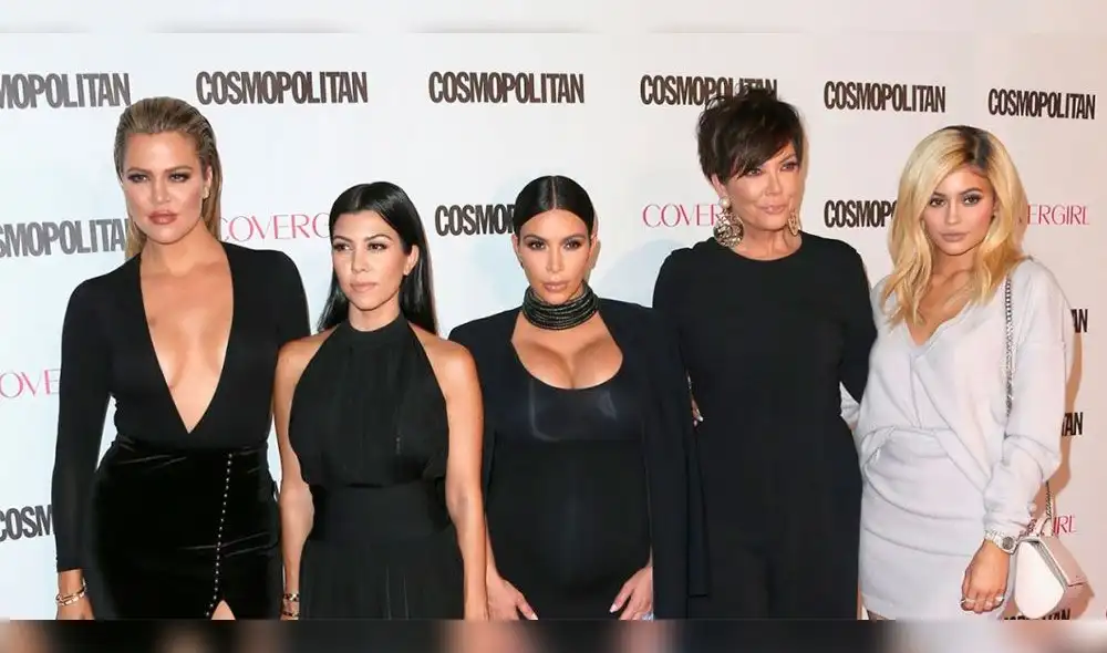 Hermanas Kardashian sorprenden con postal horas antes de Nochebuena [FOTO]