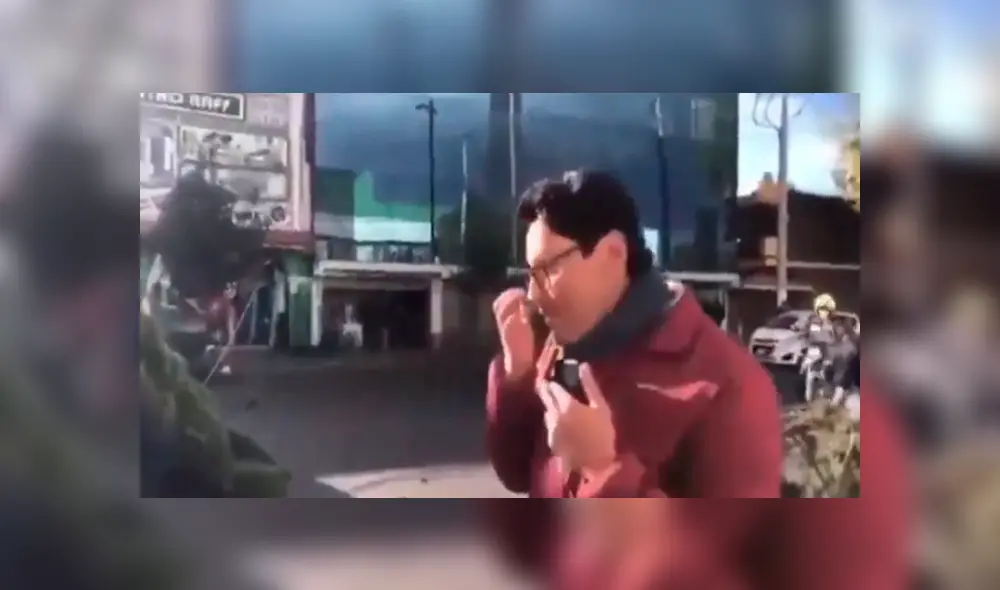 En Facebook, un reportero no imaginó que sería protagonista de la noticia al informar que su auto fue destrozado por un árbol.