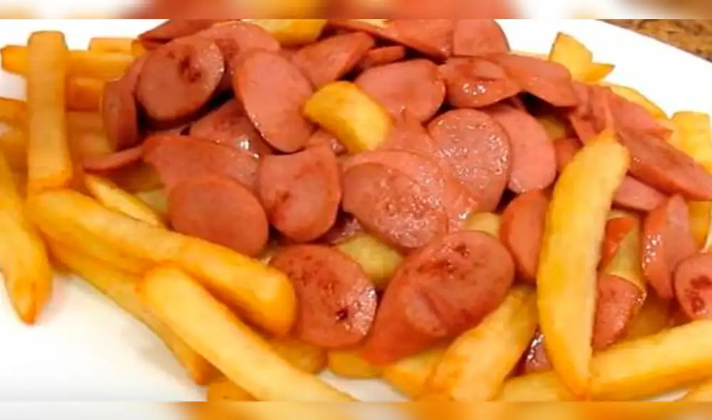 Buscan preparar la salchipapa más grande del mundo en Arequipa.