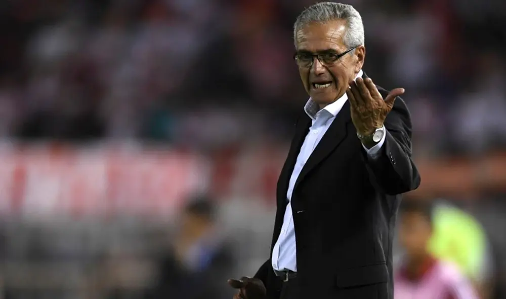 “Es un club grande”, fueron las primeras palabras de Gregorio Pérez, nuevo director técnico de Universitario de Deportes.