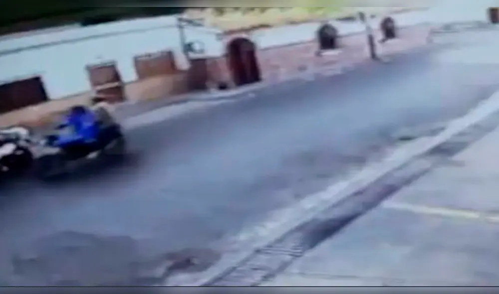 Venezuela: Momento en el que disparan en la cabeza a policía para quitarle arma [VIDEO]