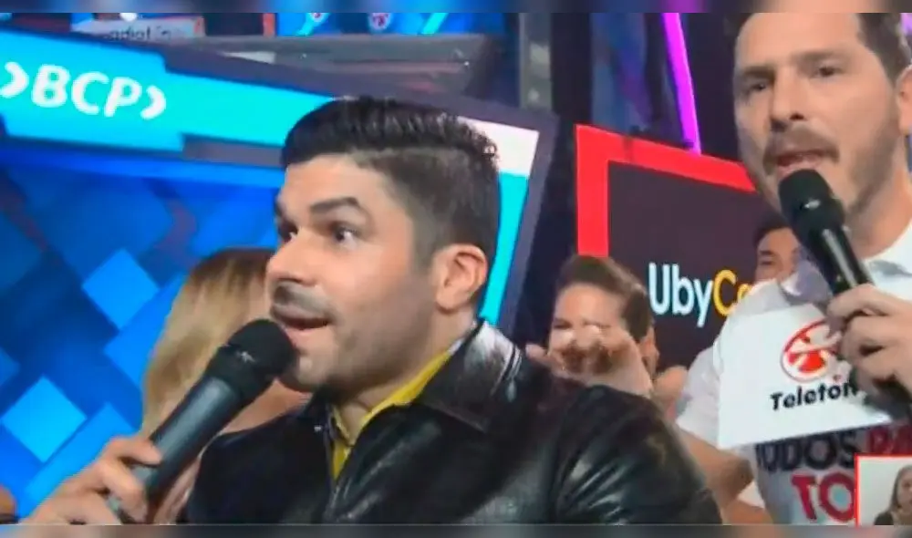 El artista demostró su amor por los niños de la clínica "San Juan de Dios". El artista demostró su amor por los niños de la clínica "San Juan de Dios".