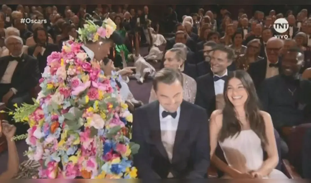 La pareja, que se lleva 23 años de diferencia, se lució en primera fila de la ceremonia de premiación. (Foto: TNT)
