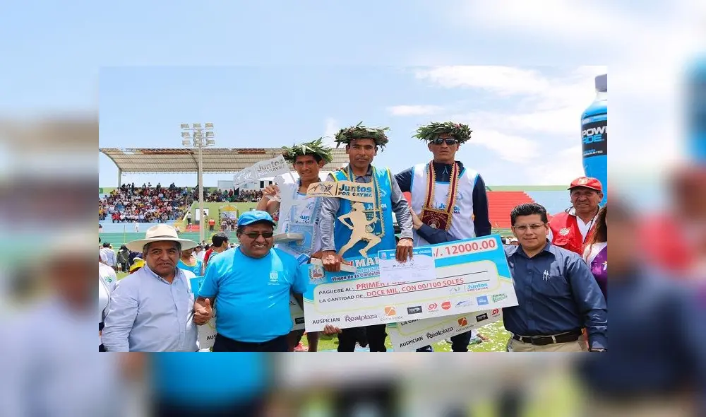 Atleta puneño ganó por tercer año maratón Virgen de la Candelaria en Arequipa