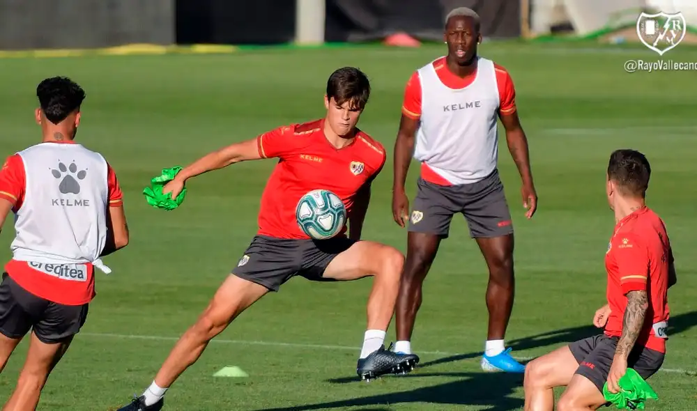 Luis Advíncula - Rayo Vallecano Luis Advíncula - Rayo Vallecano