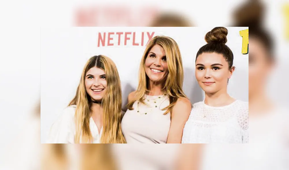 En la mira. La actriz posa al lado de sus hijas Olivia e Isabella.