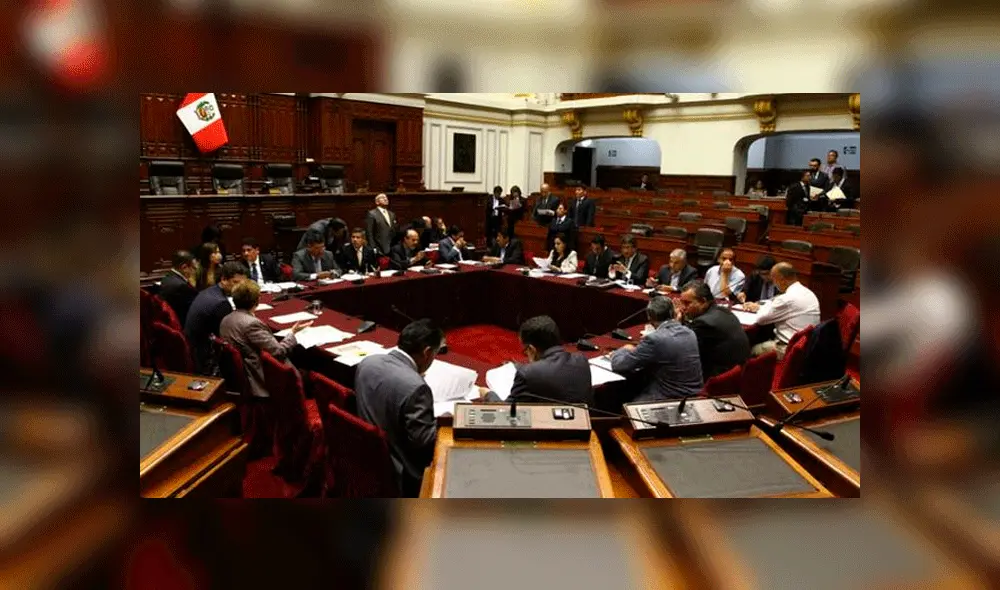 Olaechea planteará medida cautelar ante el TC por la disolución del Congreso Olaechea planteará medida cautelar ante el TC por la disolución del Congreso