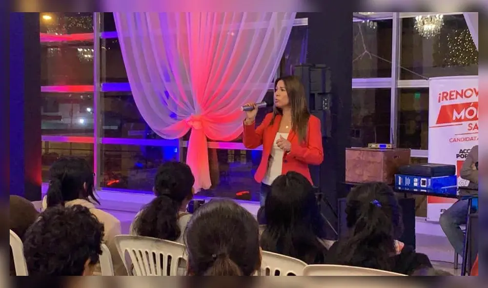 La candidata irá por el número 1 del partido de la lampa. Foto: Facebook Mónica Saavedra. La candidata irá por el número 1 del partido de la lampa. Foto: Facebook Mónica Saavedra.