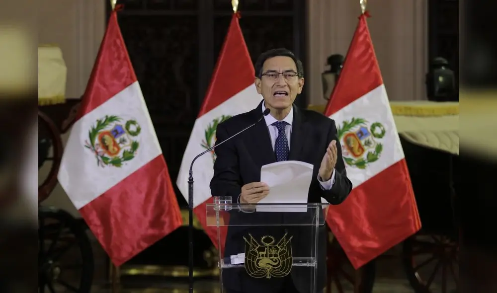 Sin más opciones, Vizcarra se ciñó a la
Constitución.