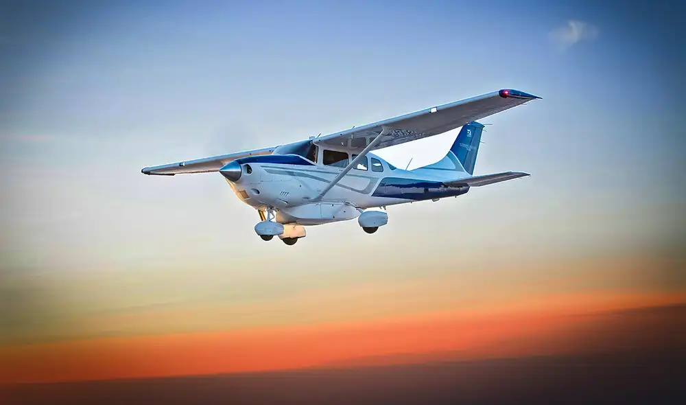 Los delincuentes no habrían sabido como usar la aeronave. Foto: referencia/Cessna