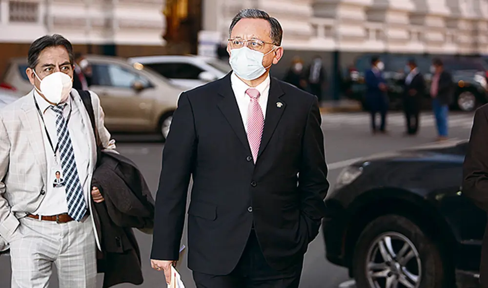 Acusado. Edgar Alarcón deberá responder ante la justicia por los graves cargos de corrupción que le atribuyen haber cometido cuando laboró en la Contraloría. Foto: Marco Cotrina Acusado. Edgar Alarcón deberá responder ante la justicia por los graves cargos de corrupción que le atribuyen haber cometido cuando laboró en la Contraloría. Foto: Marco Cotrina