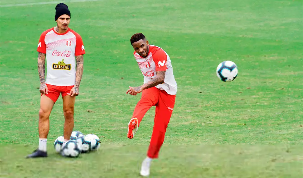 Paolo Guerrero y Jefferson Farfán se encargarán de concientizar a los hinchas para evitar banderazos. Foto: La República Paolo Guerrero y Jefferson Farfán se encargarán de concientizar a los hinchas para evitar banderazos. Foto: La República