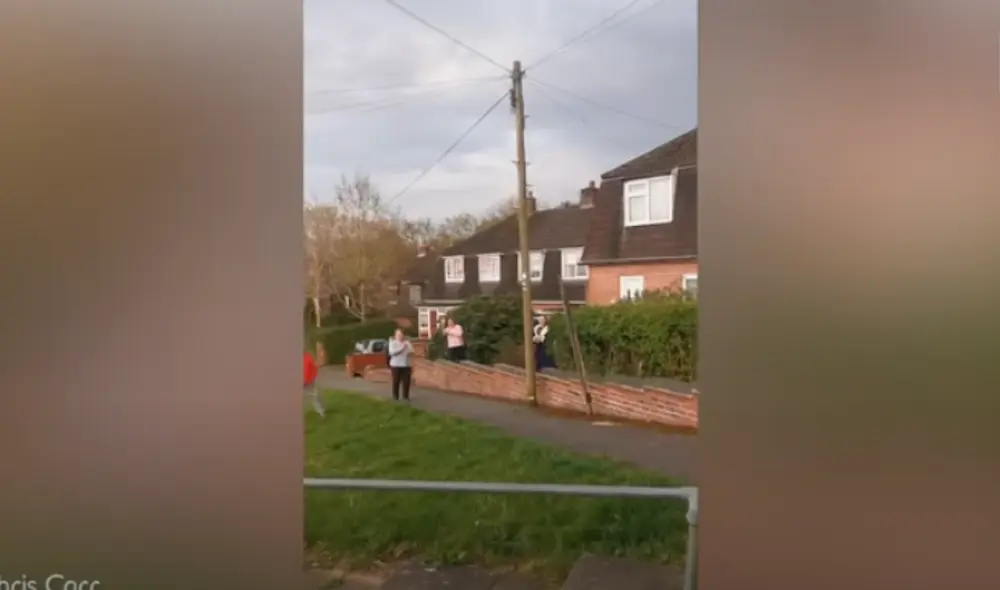 Desliza hacia la izquierda para ver más del video viral. Desliza hacia la izquierda para ver más del video viral.