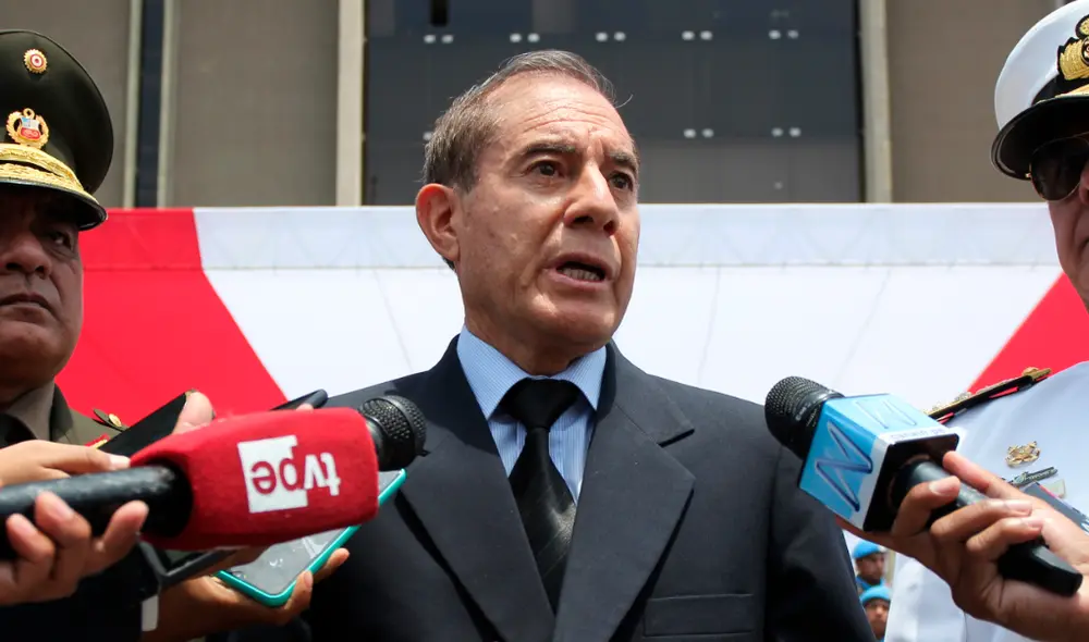 Walter Martos también puso su cargo s disposición pero el presidente Vizcarra no lo aceptó. Foto: La República. Walter Martos también puso su cargo s disposición pero el presidente Vizcarra no lo aceptó. Foto: La República.