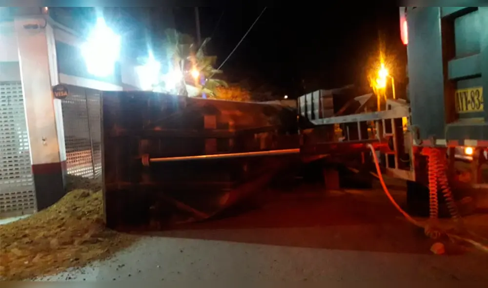 Conductor perdió el control de la unidad. Conductor perdió el control de la unidad.