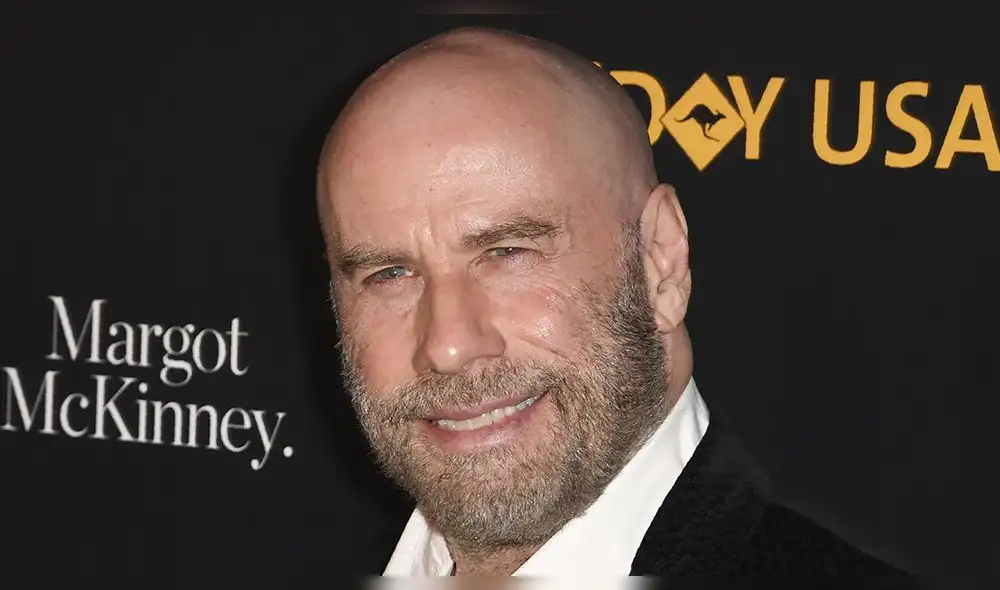 John Travolta irreconocible en “3 to Tango”, lo nuevo de Pitbull en YouTube