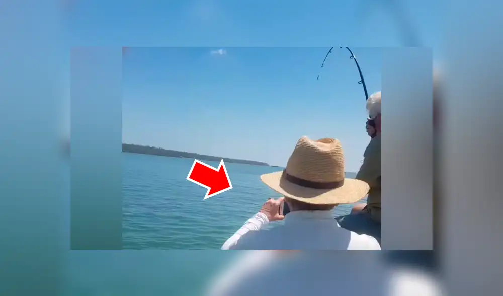 Un pescador grabó en un video viral de YouTube la intempestiva aparición de un aterrador animal que emergió de un río para acechar a sus presas.