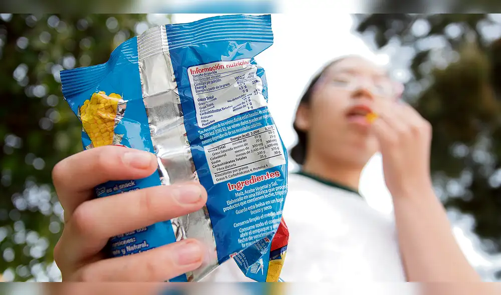 Empresas deberán reformular alimentos con exceso en grasas