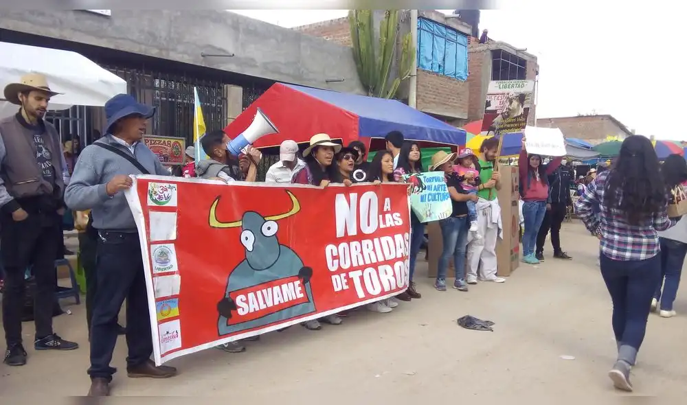 Junín: corrida de toros en Sicaya fue rechazada por activistas