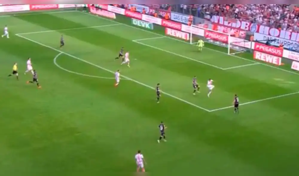 YouTube: Claudio Pizarro sorprendió a los hinchas del Colonia con genial pase de taco