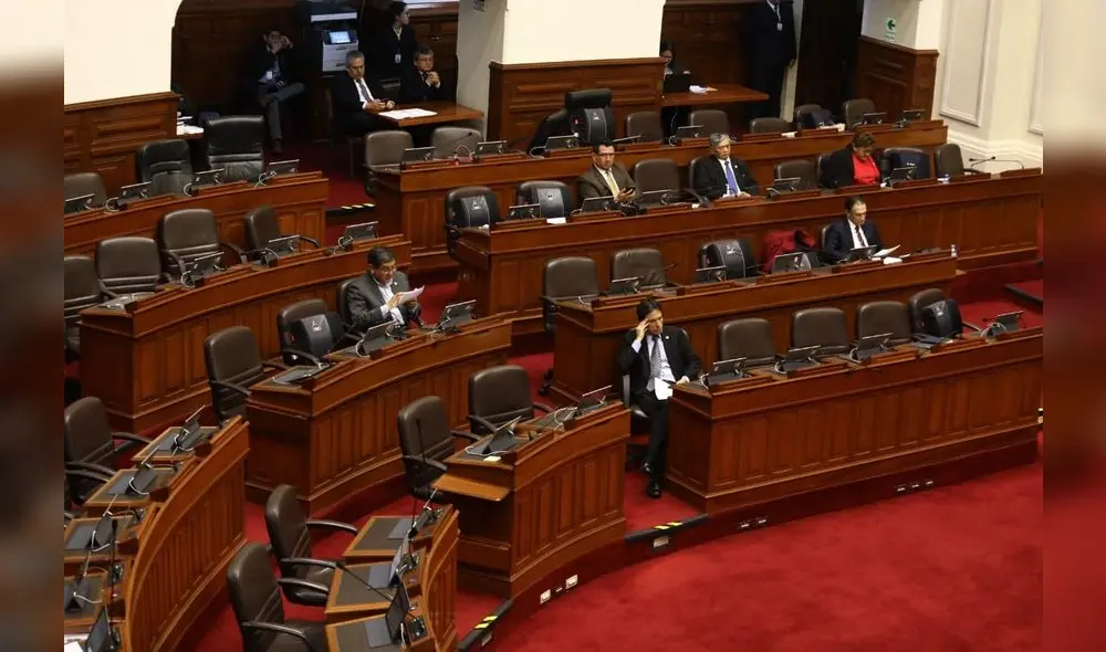 Fujimoristas se ausentan durante la interpelación al ministro Vicente Zeballos. Foto: Jorge Cerdán / La República. Fujimoristas se ausentan durante la interpelación al ministro Vicente Zeballos. Foto: Jorge Cerdán / La República.