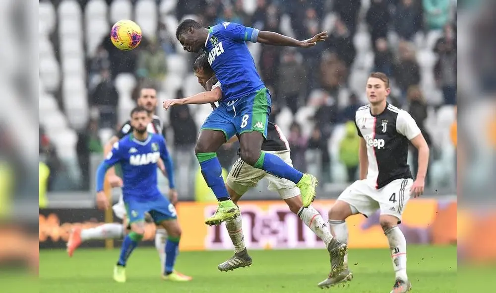 La 'Vieja' sumó 36 puntos y le dejó la mesa servida al Inter para que se convierta en el nuevo líder de la Serie A. Foto: EFE.