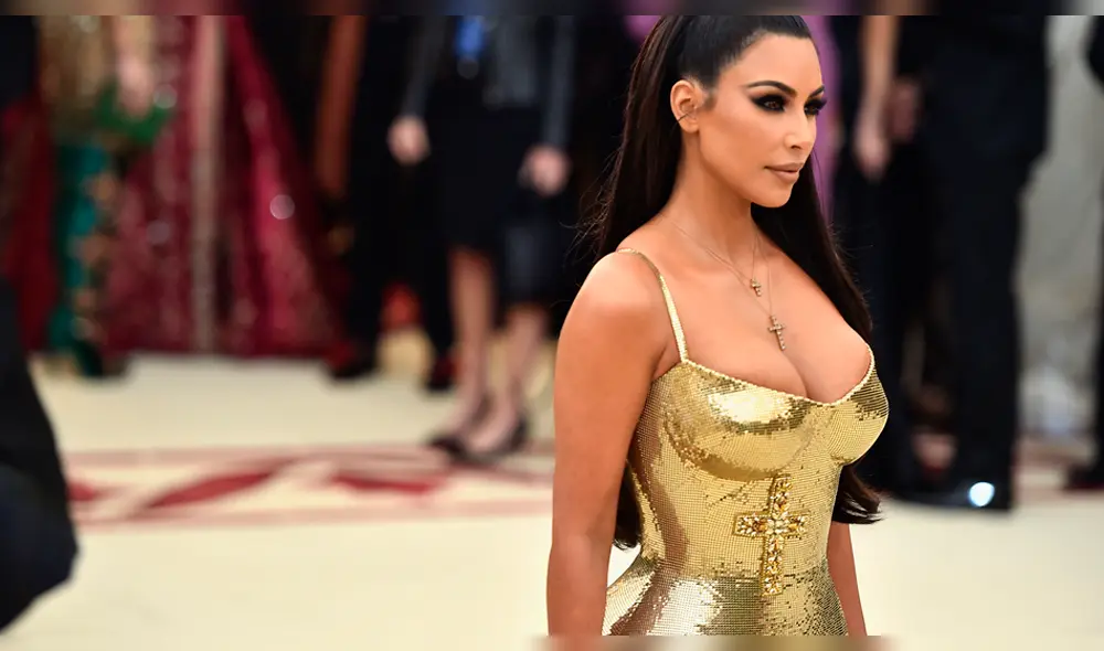 Kim Kardashian enseña sus estrías con total desnudo en Instagram [FOTOS]