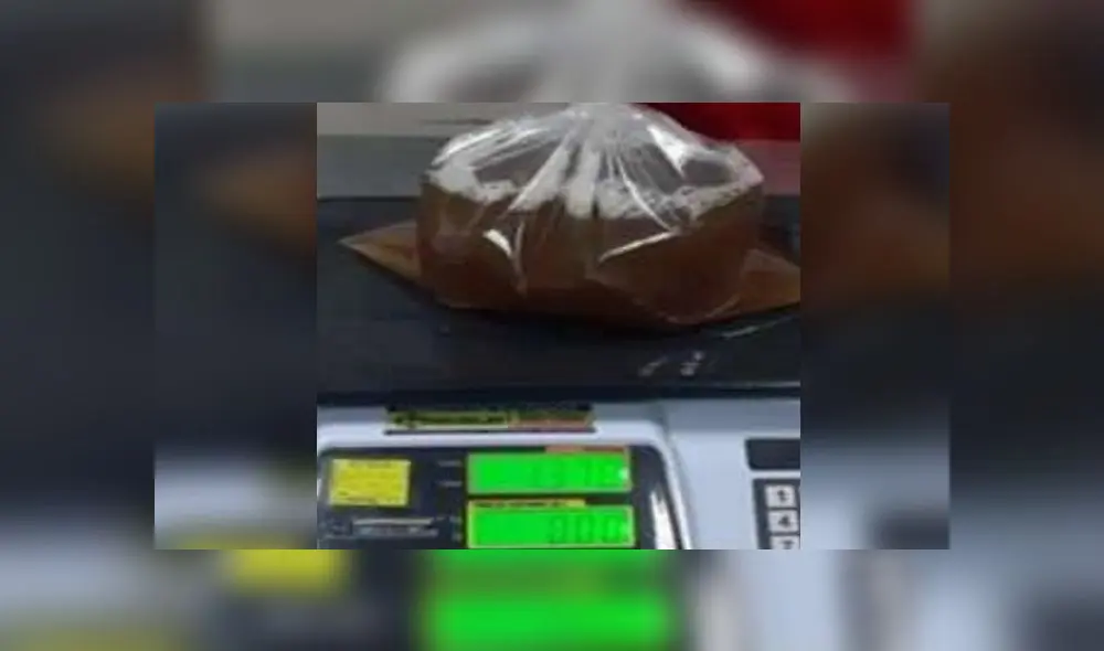 Sustancias encontradas en maleta de intervenida dieron positivo para alcaloide cocaína tras prueba de reactivo. (Foto: Dirandro PNP) Sustancias encontradas en maleta de intervenida dieron positivo para alcaloide cocaína tras prueba de reactivo. (Foto: Dirandro PNP)