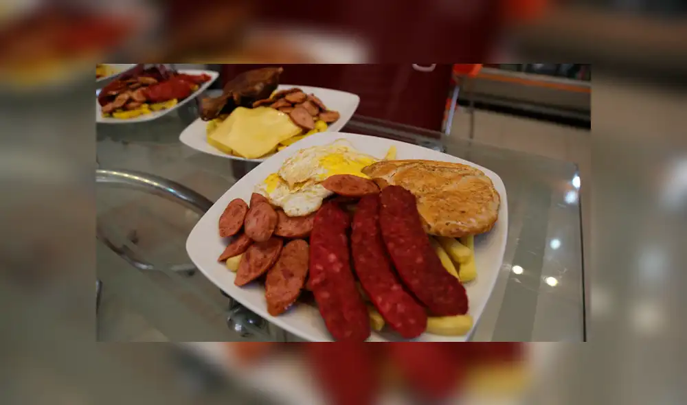 Vía Facebook: promocionan la "Salchihuán" y el "Salchifiscalito" para el "Día de la salchipapa"