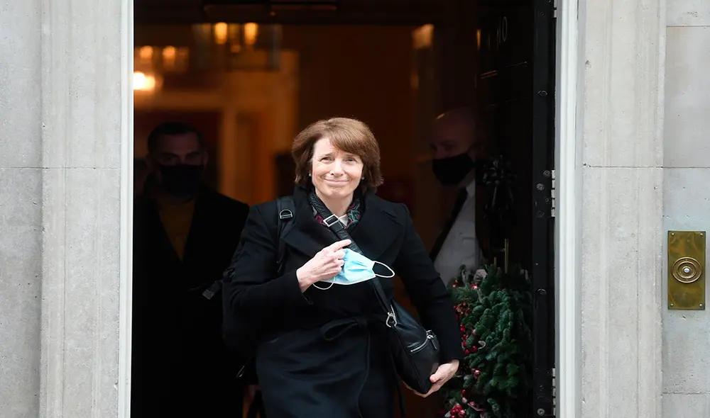 "Toda su vida se ha dedicado a la salud pública", han declarado sobre June Raine, de 67 años, directora del departamento de Vigilancia de Medicamentos y Control de Riesgos dentro de la Agencia Reguladora de Medicamentos y Productos Sanitarios de Reino Unido. Foto: EFE