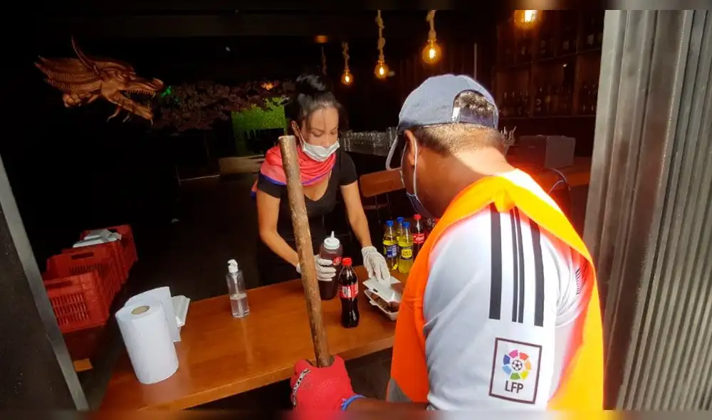 La exmodelo agradeció la labor de estas personas llevándoles alimentos por estos días de aislamiento social.