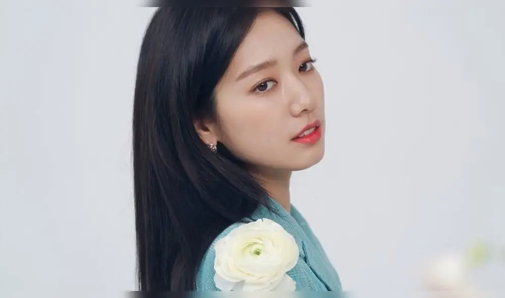 Deslice para ver más fotos de Park Shin Hye.